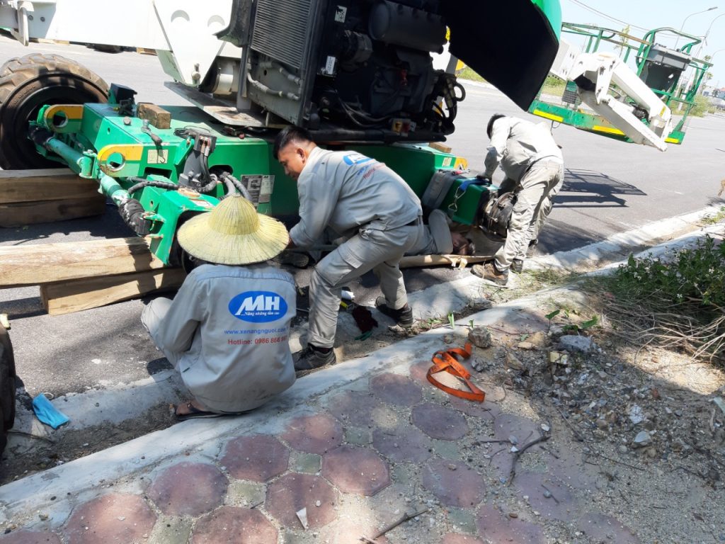 các loại phụ tùng xe nâng người
