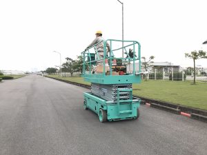 Hình ảnh xe nâng người Minh Khang